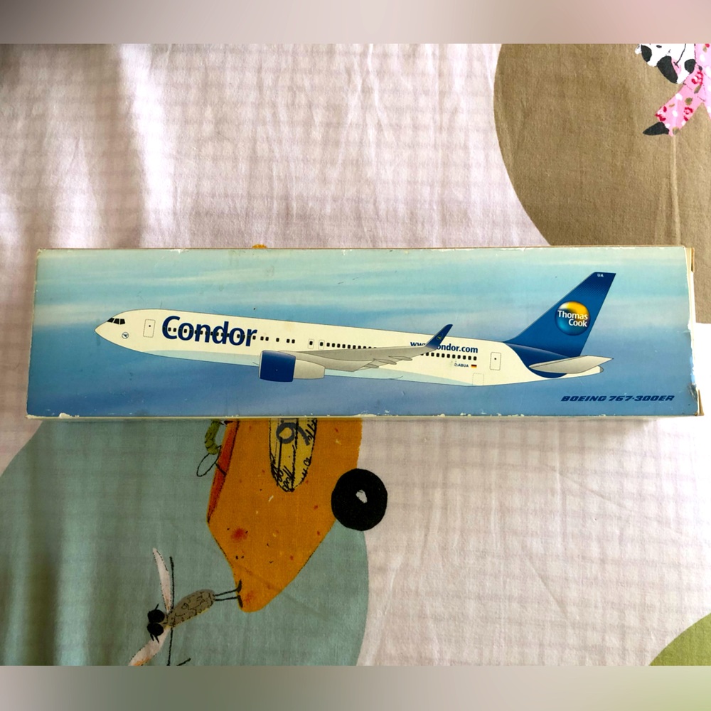 Boeing 767-300ER Condor Thomas Cook Scale 1 : 200